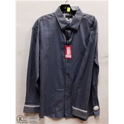 MENS SIZE 3 XLARGE LONG SLEEVED BUTTON DOWN