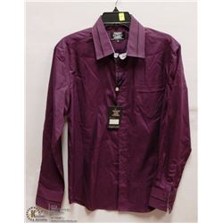MENS SIZE MEDIUM LONG SLEEVED BUTTON DOWN