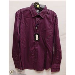 MENS SIZE LARGE LONG SLEEVED BUTTON DOWN