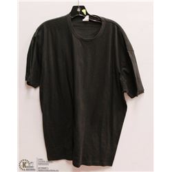MENS SIZE 2 XLARGE SOFT BLACK T-SHIRT