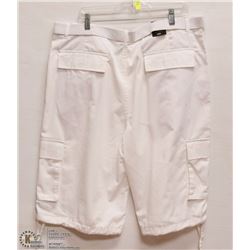 MENS SIZE 40 KLAY BRAND WHITE CARGO SHORTS