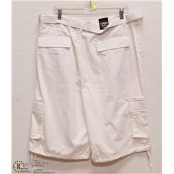 MENS SIZE 38 KLAY BRAND WHITE CARGO SHORTS