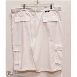 MENS SIZE 42 WHITE LONG CARGO SHORTS