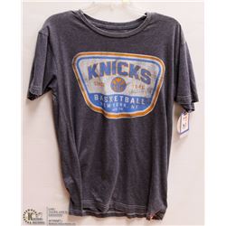 MENS SIZE XLARGE NEW YORK KNICKS T-SHIRT