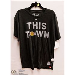 MENS SIZE LARGE LA LAKERS THIS TOWN GREY T-SHIRT