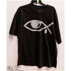 MENS SIZE XLARGE CHRISTIAN FISH WITH THE EYE OF