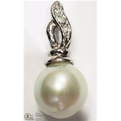 #11-18K WHITE GOLD PEARL AND DIAMOND TWIST