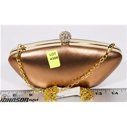 GOLD TONE CLUTCH PURSE