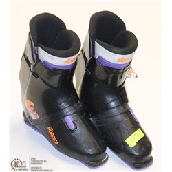 PAIR OF NORDICA SKI BOOTS SIZE 11.5/12