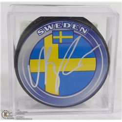 AUTOGRAPHED TEAM SWEDEN PUCK MATS SUNDIN