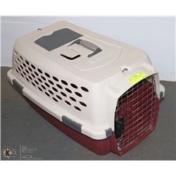 PETMATE SMALL 23" ANIMAL CARRIER.