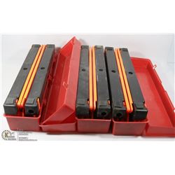 3 TRIANGLE FLARE KITS.