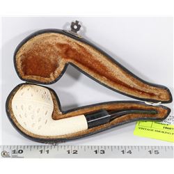 VINTAGE SMOKING PIPE IN CASE.