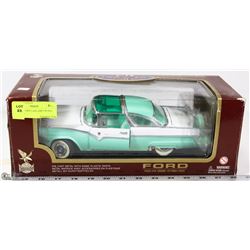 1/18 1955 FORD FAIRLANE CROWN VICTORIA