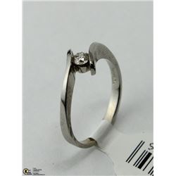 62) 10KT ROUND CUT SOLITAIRE DIAMOND RING,SIZE 6.5