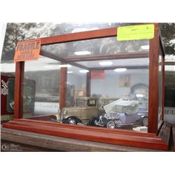 PAIR OF PROFESSIONAL BUILT 1970S PLASTIC MODEL