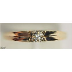 23)10KT YELLOW & WHITE GOLD DIAMOND SOLITAIRE RING