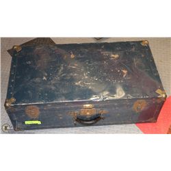 VINTAGE STEAMER TRUNK 36X16X9