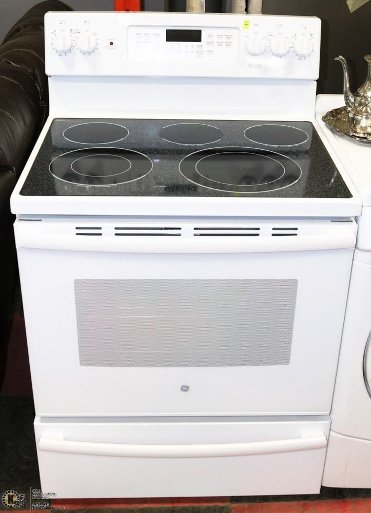 WHITE GE CERAMIC TOP CONVECTION OVEN