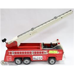 VINTAGE TONKA FIRE TRUCK COMES WITH LADDERS
