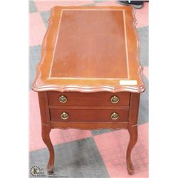 QUEEN ANNE STYLE RECTANGULAR END TABLE WITH 2
