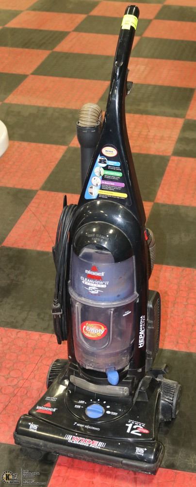 BISSELL 12AMP UPRIGHT VACUUM