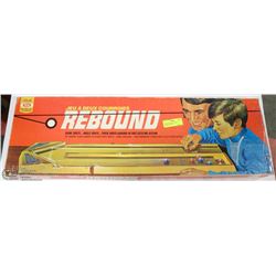 VINTAGE REBOUND GAME COMPLETE IN BOX.