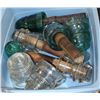 Image 1 : LOT OF 8 VINTAGE THREADED GLASS INSULATORS