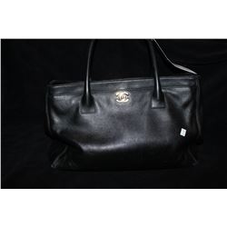 BLACK CHANEL HANDBAG