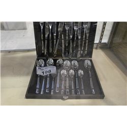 LOT OF FLATWARE