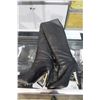 Image 2 : CHANEL BOOTS SIZE 7.5