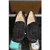 Image 2 : LOT OF 3 WOMEN'S SHOES - SIZE 36, 37 (EURO SIZE) AND ONE UNKNOWN