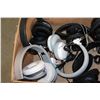 Image 2 : LOT OF HEADPHONES