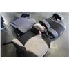 Image 1 : 3 BOOSTER SEATS