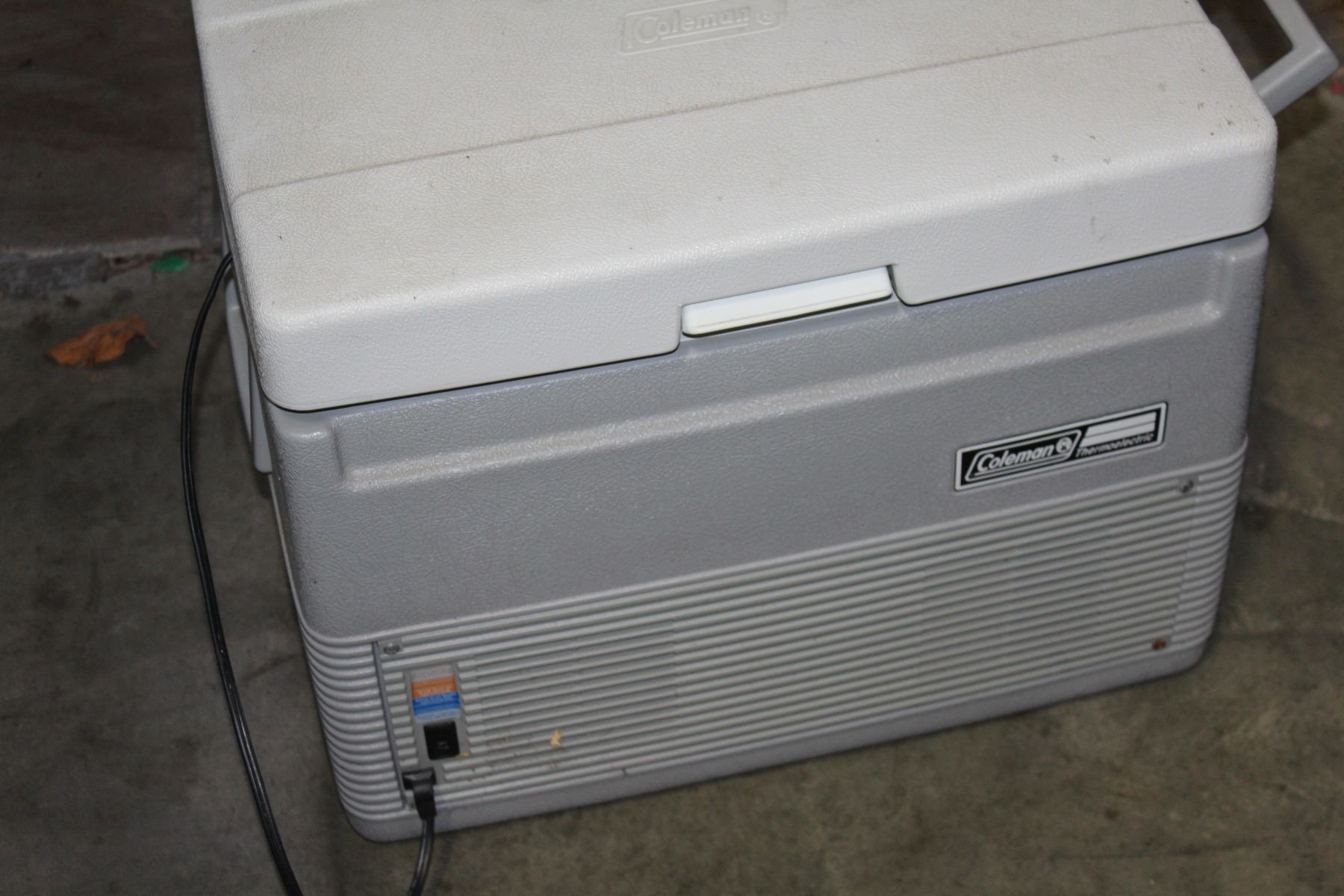 coleman electric cooler