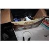 Image 2 : BOX OF ESTATE GOODS AND HEADPHONES
