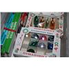 Image 3 : TOTE OF VINTAGE CHRISTMAS ORNAMENTS