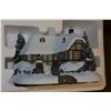 Image 1 : HAWTHORNE VILLAGE CHRISTMAS COTTAGE