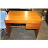 Image 1 : TEAK DESK WITH KEY