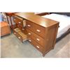 Image 2 : MODERN 6 DRAWER DRESSER