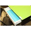 Image 2 : GREEN TOP ESPRESSO DESK AND FOLDING CHAIR