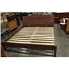 Image 2 : MODERN KINGSIZE IKEA BEDFRAME