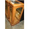 Image 2 : BUHLER FURNITURE SOLID OAK GLASS DISPLAY CABINET