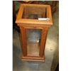 Image 2 : SOLID OAK BUHLER FURNITURE SQUARE GLASS DISPLAY PEDESTLE