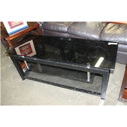 BLACK GLASS ENTERTAINMENT STAND