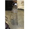 Image 1 : FOLDING BOOT RACK