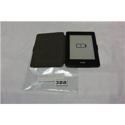 AMAZON KINDLE BLACK WITH CASE