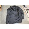 Image 4 : MEDIUM LAND MARK RAIN JACKET