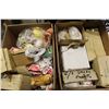 Image 2 : TWO BOXES OF CERAMIC COLLECTIBLES SALT AND PEPPERS