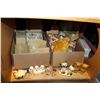 Image 3 : TWO BOXES OF CERAMIC COLLECTIBLES SALT AND PEPPERS